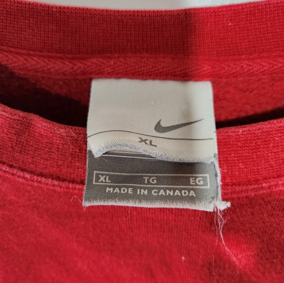 Vtg NIKE Silver Label Red Crewneck Cotton Blend Sweatshirt Made in Canada sz XL - Picture 5 of 6